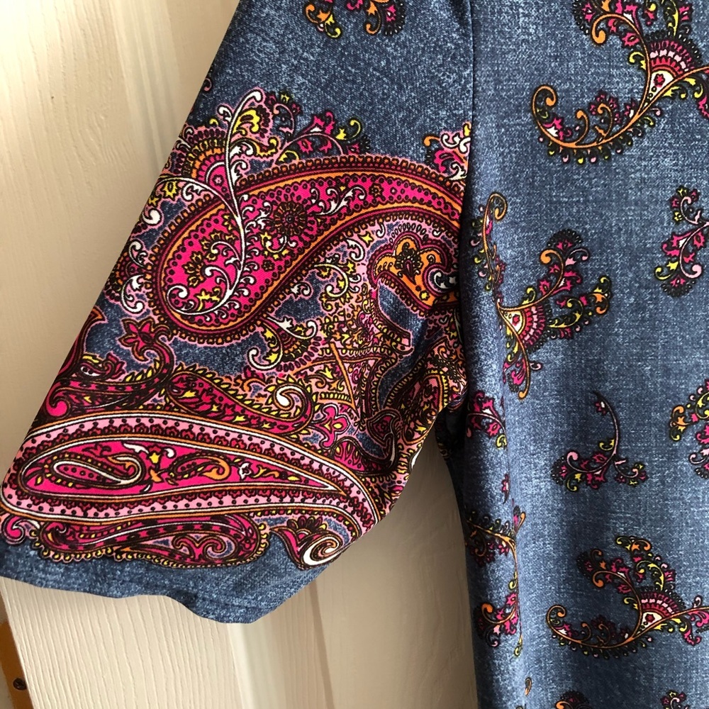 ❤️2/$35❤️ - Picture 2 of 4